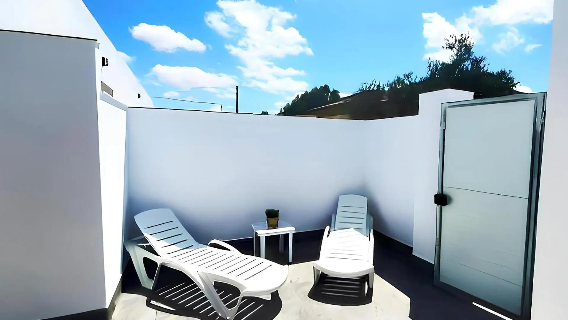 Apartamentos Vid Con Piscina Privada Y A/C En Chiclana De La Frontera, Espana - Es-180-140 Spain